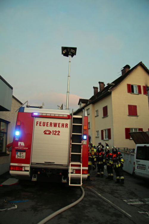 Der Tatort an der Bregenzer Arlbergstraße. Hier kam es am 6. Februar 2017 zu der Bluttat, der eine 65-jährige Drogendealerin zum Opfer fiel. vol.a/Pletsch