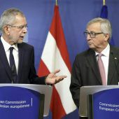 Erste Reise führt zur EU