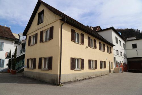 Hier soll im Frühjahr 2019 das neue Jugendhaus seine Tore öffnen. Aktuell wird am Raumkonzept gearbeitet.  Foto: ETU