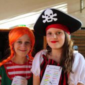 Nofler Kinder feiern Fasching in Volksschule