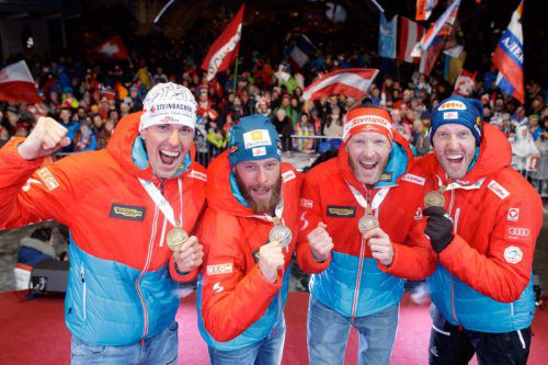 Jubel über Staffel-Bronze: Julian Eberhard, Daniel Mesotitsch, Simon Eder und Dominik Landertinger. Foto: gepa