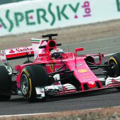 Ferrari fährt mit Haifischflosse