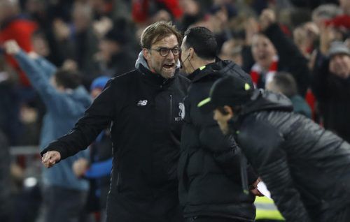 Liverpool-Coach Jürgen Klopp in seiner gewohnten Art. Der Deutsche ließ seinen Emotionen beim 1:1 gegen Chelsea freien Lauf. Foto: afp