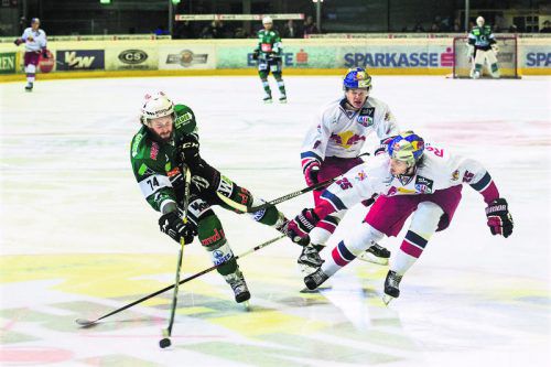 Marcel Wolf war für die Wälder der erste Torschütze, das Spiel gegen die Salzburger Jungbullen ging aber mit 2:3 verloren. Foto: stiplovsek