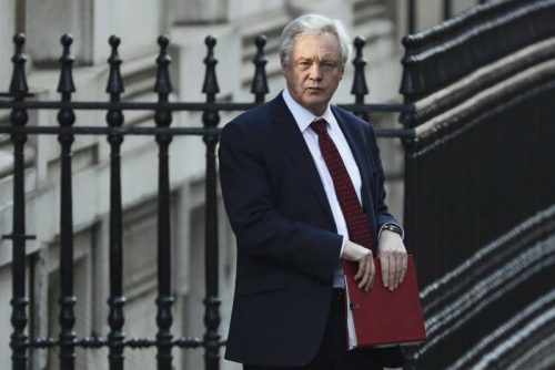 Brexit-Minister David Davis: „Es gibt kein Zurück.“  foto: Reuters