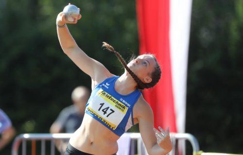 Chiara Schuler holte sich vier Goldene in der U-18-Klasse. Ein Titelgewinn gelang der TS-Hörbranz-Athletin im Kugelstossen. Foto: gepa