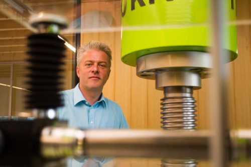 Gunther Zimmermann leitet die Geschicke von Zimm, dem Spezialisten für Spindelhubgetriebe.  Foto: VN/Steurer