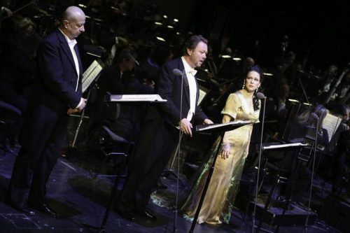Martin Winkler, Annemarie Kremer und Daniel Kirch in der konzertanten Aufführung von „Das Wunder der Heliane“. Foto: Volksoper/Palffy