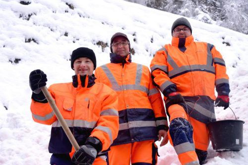 Speziell im Winter sind die Wegmacher besonders gefordert und sorgen für ein sicheres Vorankommen der Fußgänger. Foto: stadt