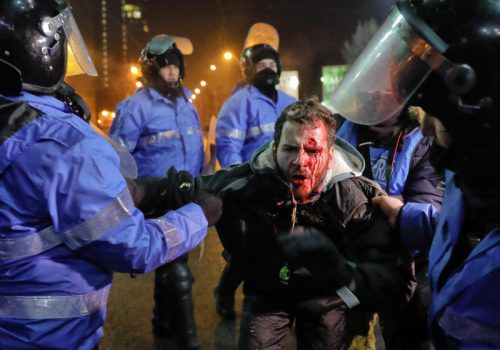Proteste in Bukarest verschärfen die politische Krise im Land.  ap