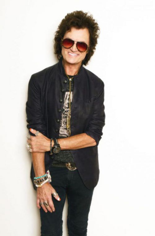 Rock’n’Roll-Legende Glenn Hughes rockt den Steinboden im Conrad Sohm unter den Füßen weg. foto: glenn hughes