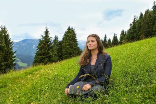 Ronja Forcher spielt seit zehn Jahren im „Bergdoktor“. Foto: Facebook