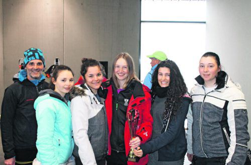 Sportgymnasium Dornbirn (v. l.): Herwig Reiter (Betreuer), Lara Reiter, Nina Martin, Julia Scheyer, Julia Schwendinger und Johanna Eberle.