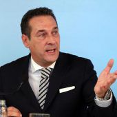 Nach Klage 12.000 Euro für Frauenhäuser