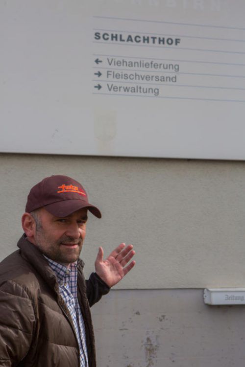 Anton Fetz wirbt um neue Kunden für den Schlachthof.
