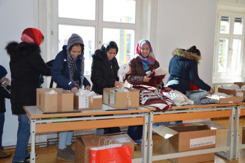 Die Spende war Auftakt einer län-gerfristigen Kooperation. caritas