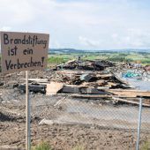 Fast 50 Übergriffe auf Asyleinrichtungen