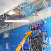 Erste Mitarbeiter in OP-Spange