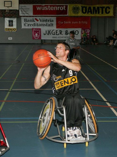Jürgen Egle ist im Gastgeberteam im Einsatz. Foto: Verein
