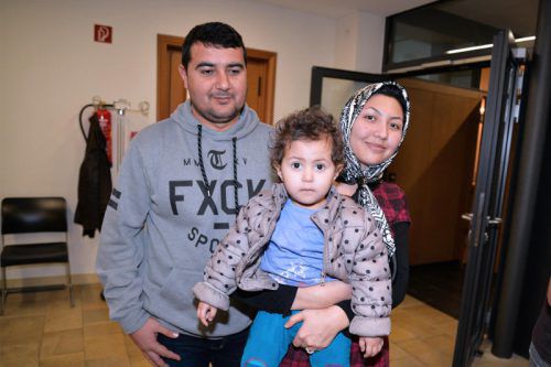 Kobra Hosseini (r.) arbeitet als Übersetzerin.  Foto: stadt