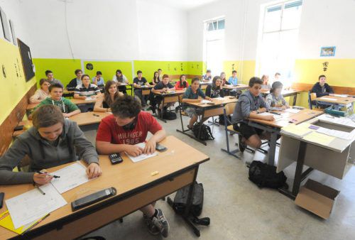 Jeder fünfte Schüler wird regelmäßig gemobbt. Laut OECD kann sich das auf die Leistung auswirken.  APA