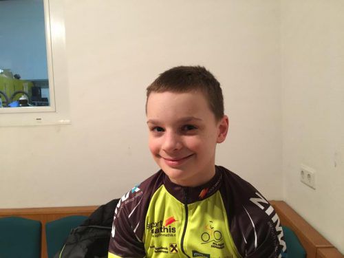 Leon Giesinger, 11, HohenemsMir machen das Downhill-Fahren und die Steilkurven Spaß. Und bei den Sprüngen hat man so ein leichtes Gefühl im Bauch, solange man in der Luft ist. Das mag ich auch sehr.