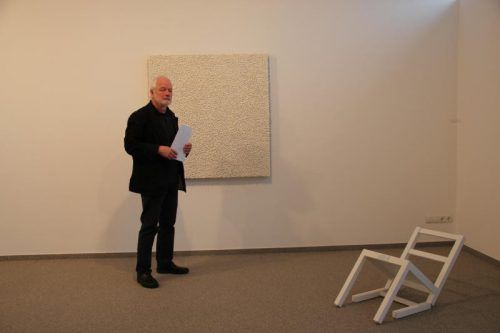 Peter Weber hat Künstlerfreunde eingeladen. Foto: AG