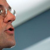 Premier kontra Populist
