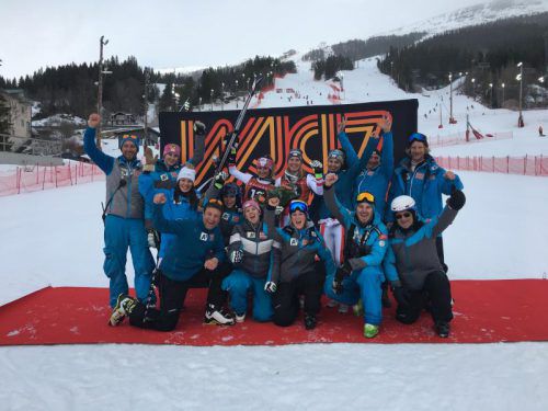 Zwei Mal Edelmetall und fünf unter den Top Sechs im Damenriesentorlauf – das ÖSV-Team jubelt. Foto: ÖSV