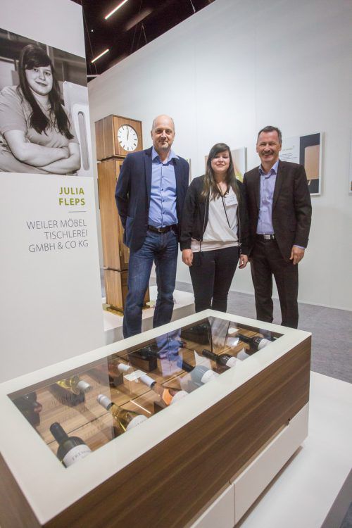 Alfred Hehle, Tischlerin Julia Fleps (Weiler Möbel) und Karl Baliko.