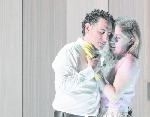 Anna Stéphany als Charlotte und Juan Diego Flórez in der Titelrolle in „Werther“. Foto: Opernhaus/Prammer