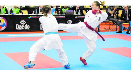 Bettina Plank ist bei der Vorarlberger Sportlerwahl die Titelverteidigerin, bei den Herren Fußball-Nationalteamtorhüter Ramazan Özcan und das Team des SCR Altach. Foto: Grafoner