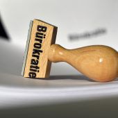 Fünf Gesetze auf einen Streich