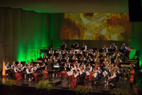 Der Musikverein Nofels spielte zum Frühjahrskonzert auf. verein