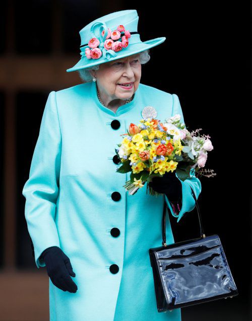 Die Queen feiert ihren Geburtstag wie jedes Jahr im kleinen Kreis. Die traditionelle Geburtstagsparade „Trooping The Colour“ findet im Juni statt.