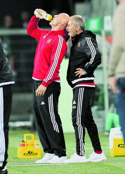 Die Rapid-Trainer Goran Djuricin (links) und Martin Bernhard. Foto: gepa