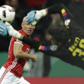 Dortmund stürzt Bayern