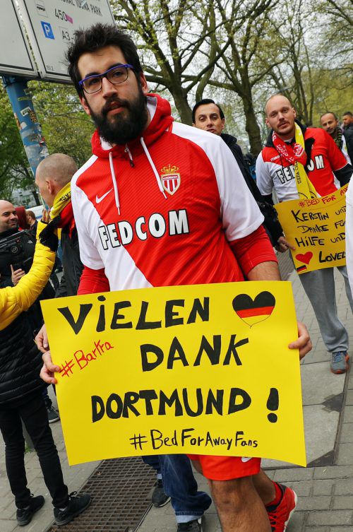 Ein Monaco-Fan bedankt sich für die Gastfreundlichkeit. Foto: apa