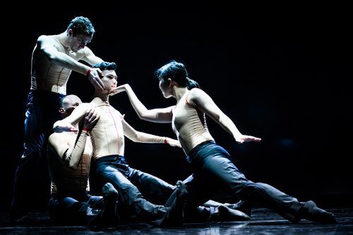 Eine Szene aus „Handman“ von Edward Clug. foto: „handman“, joris-jan boss