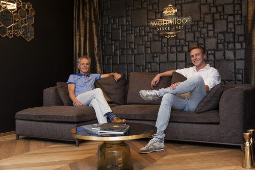 Ernst und Stefan Schwarzhans positionieren das Unternehmen mit dem Geschäftsfeld „Mehrwert Wohnen und Leben“ neu. Fotos: cro