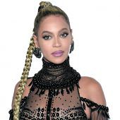 Beyoncé fördert Studentinnen