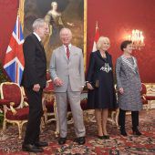 Charles und Camilla auf Tuchfühlung in Wien