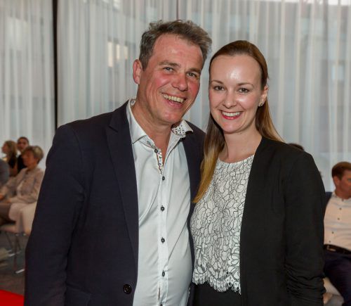 Intercoiffeur Gerhard Ölz mit Tanja Güfel (VN).