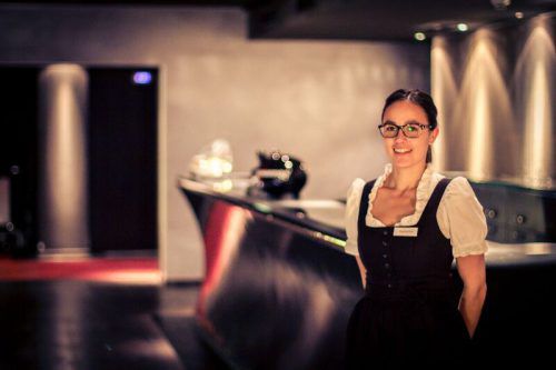 Katharina Schmid: Wir machen Jobs für Mitarbeiter. Eine große Verbundenheit aller Teams zeichnet das Arbeitsklima in der „Gams“ aus. Foto: sfotografie