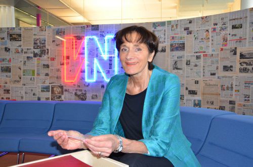 Landesrätin Bernadette Mennel loste die Preise aus: "Ich freue mich, dass auch heuer wieder so viele engagierte Projekte eingereicht wurden.“