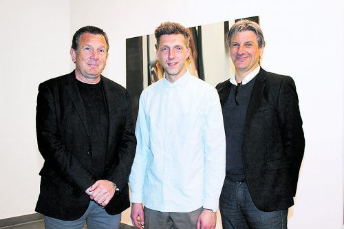 Markus Keel mit Künstler Andrius Zakarauskas und Arno Egger. Franc