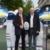 „Helm auf, ihr Helden“