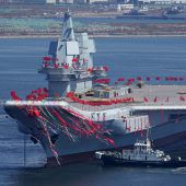 China präsentiert ersten  eigenen Flugzeugträger