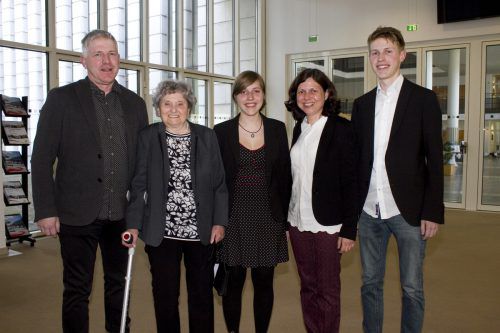 Preisträgerin mit Familie; v. l. Elmar Rinderer, Christina Drechsel, Sarah Rinderer sowie Vera und Felix Rinderer.