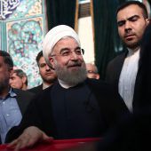 Iraner wählen für Öffnung oder für Abschottung